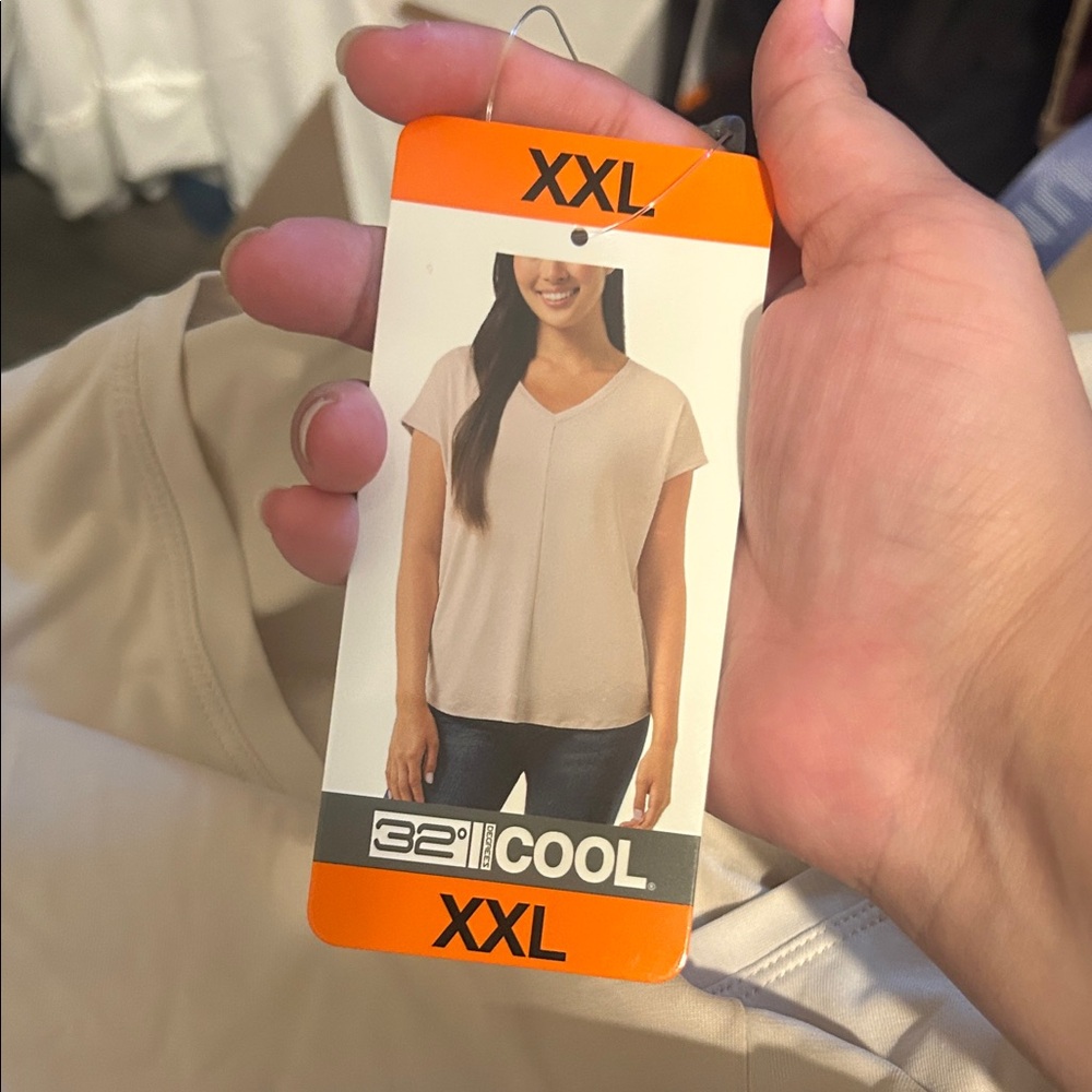 32 Degrees Cool Beige V-Neck Tee